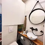 Oasis Hideaway Midst Center Διαμέρισμα