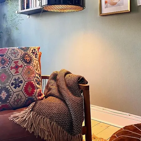 Oasis Hideaway Midst Center Apartment